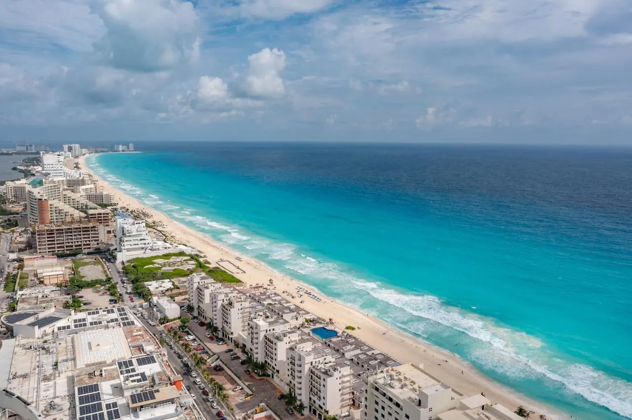 Beachfront Villa 4Br Hotel Zone Cancun