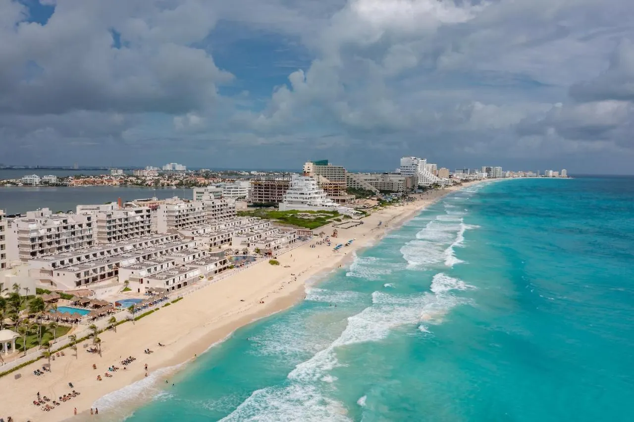 Beachfront Villa 4Br Hotel Zone Cancun Mexico