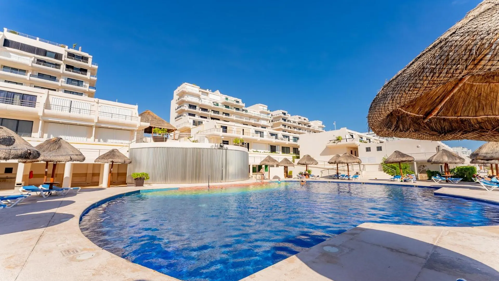 Beachfront Villa 4Br Hotel Zone Cancun