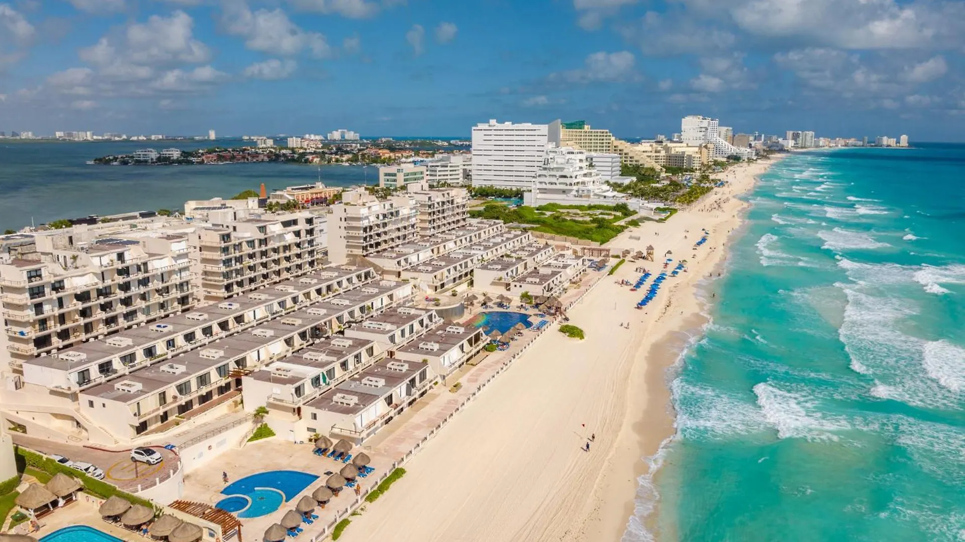 Beachfront Villa 4Br Hotel Zone Cancun