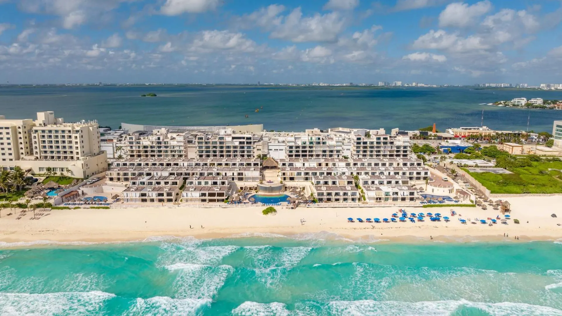 Beachfront Villa 4Br Hotel Zone Cancun