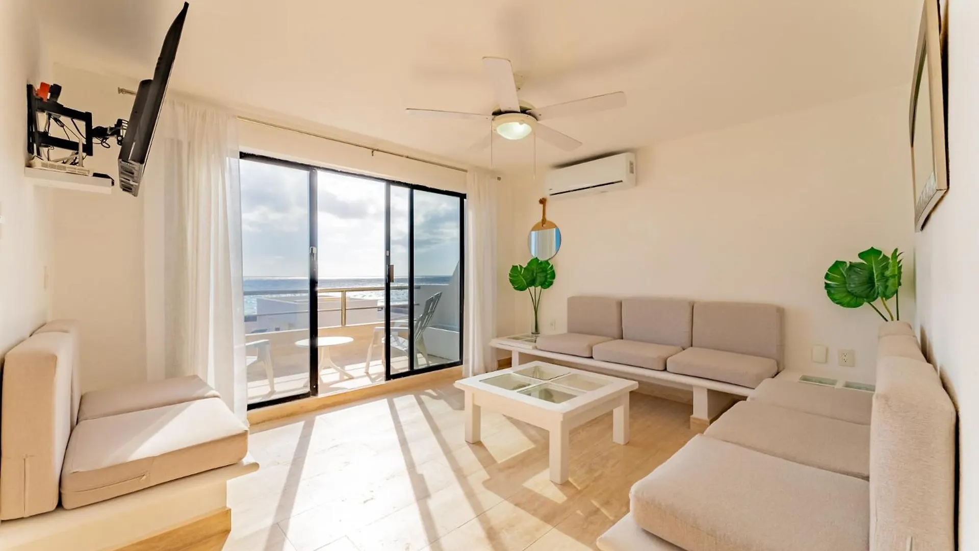 Beachfront Villa 4Br Hotel Zone Cancun Mexico