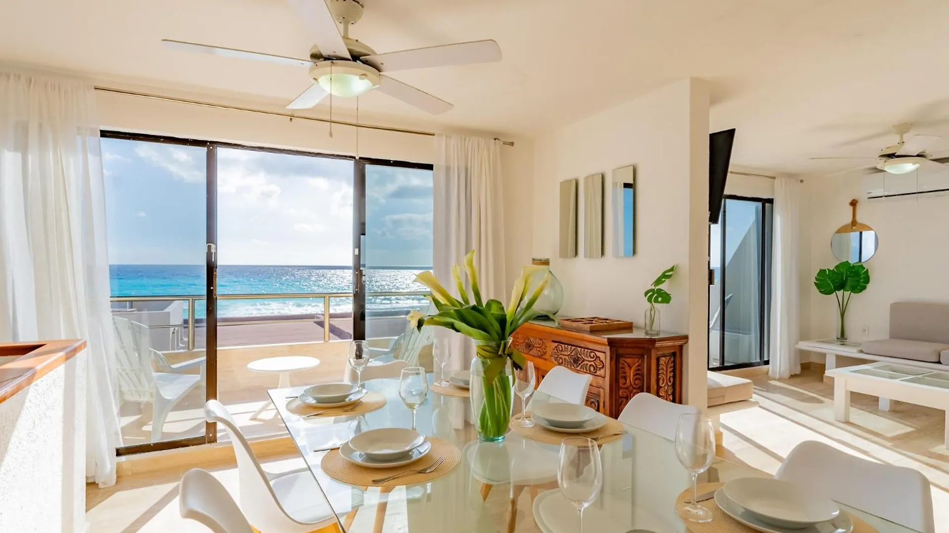 Beachfront Villa 4Br Hotel Zone Cancun