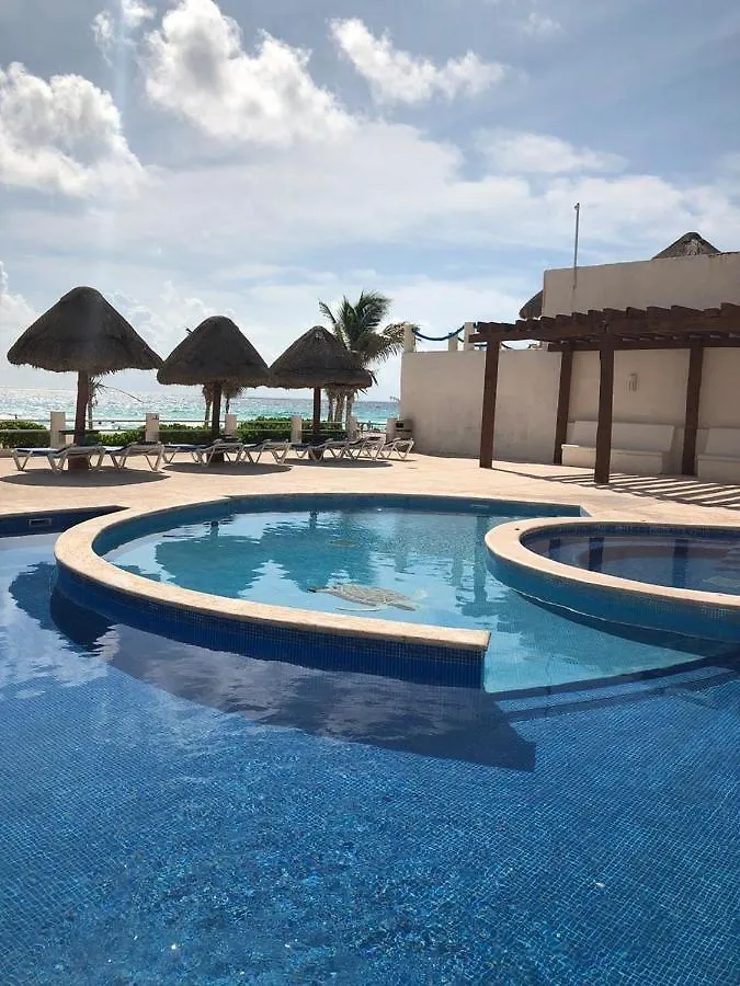 Beachfront Villa 4Br Hotel Zone Cancun
