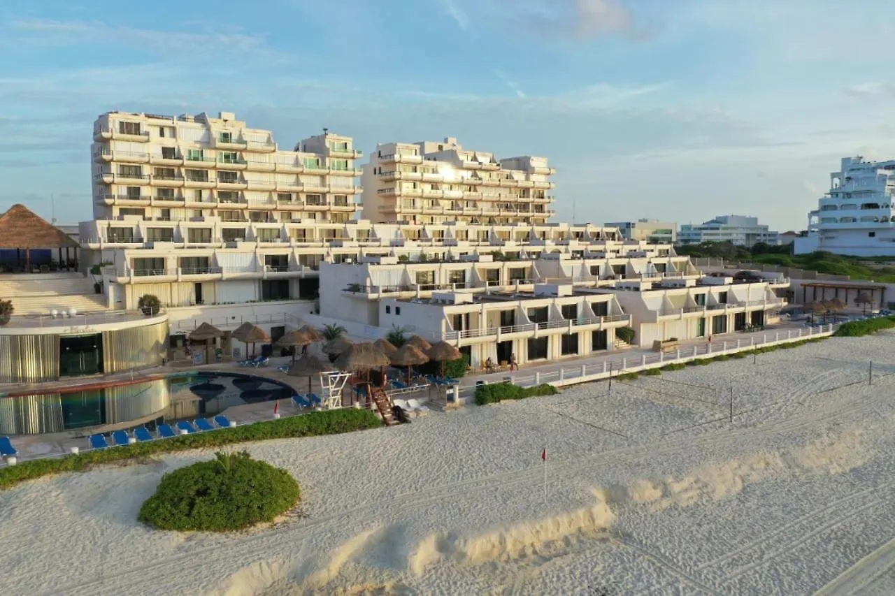 Beachfront Villa 4Br Hotel Zone Cancun